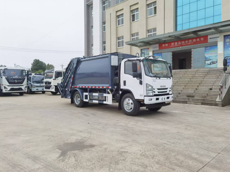 ISUZU Brand 10CBM Compactor Garbage Truck