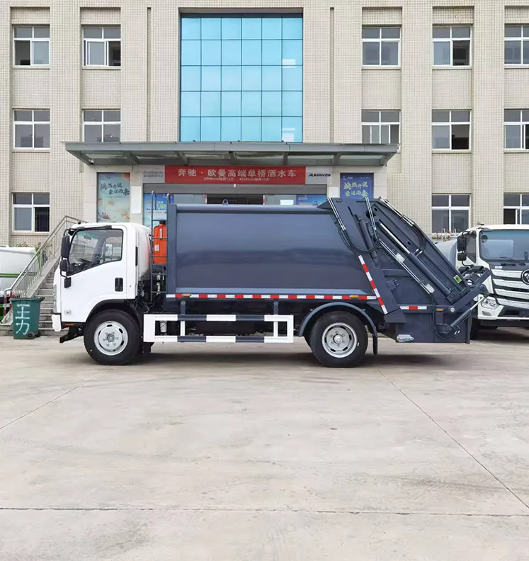 ISUZU Brand 10CBM Compactor Garbage Truck