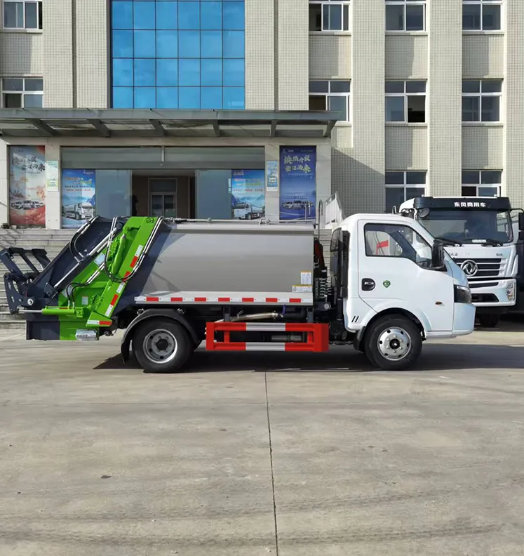 Dongfeng 4.8CBM Garbage Compactor Truck